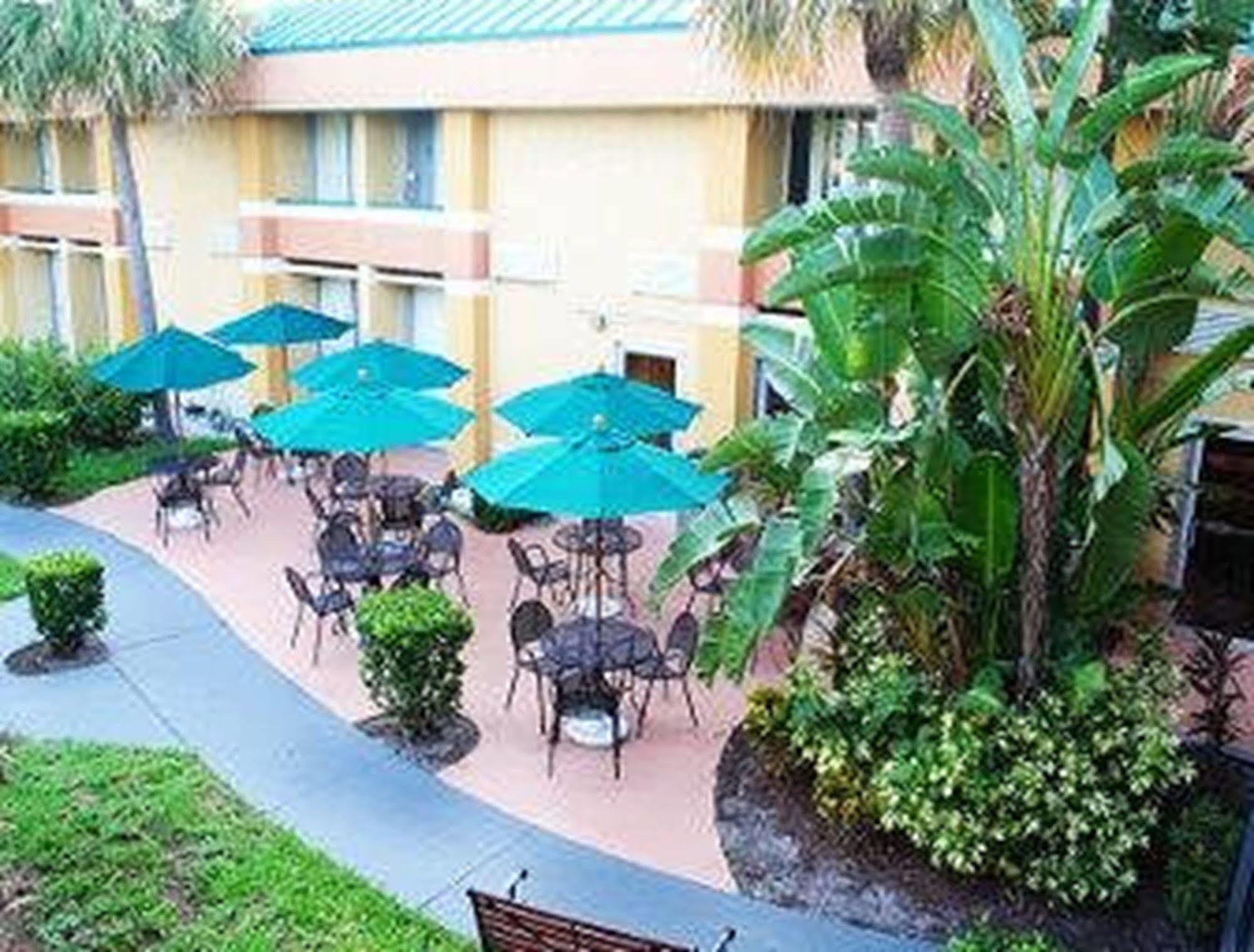 Garnet Inn & Suites Orlando Exterior foto
